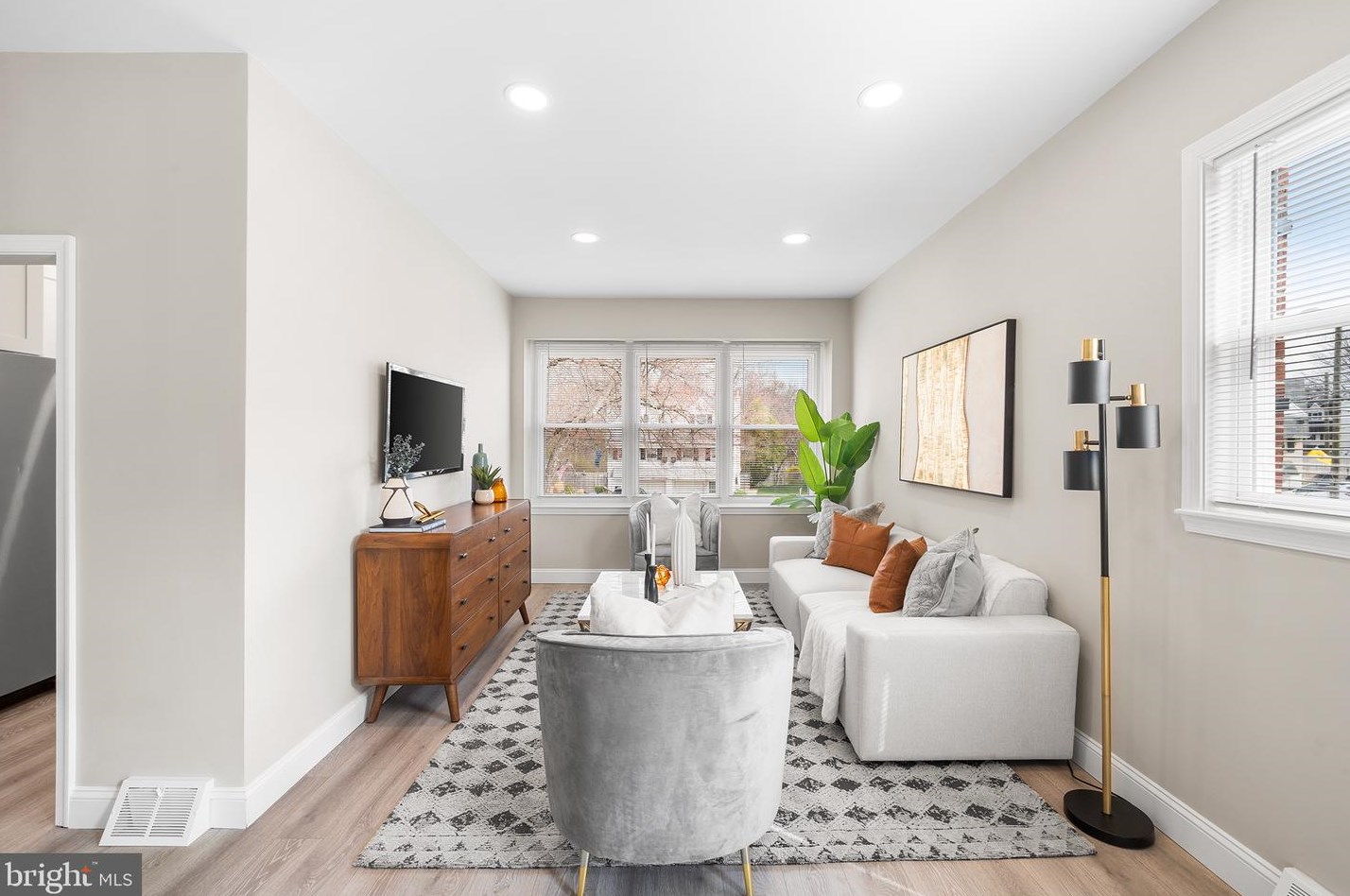 502 Glen Valley Dr, Norristown PA  19401-3129 exterior