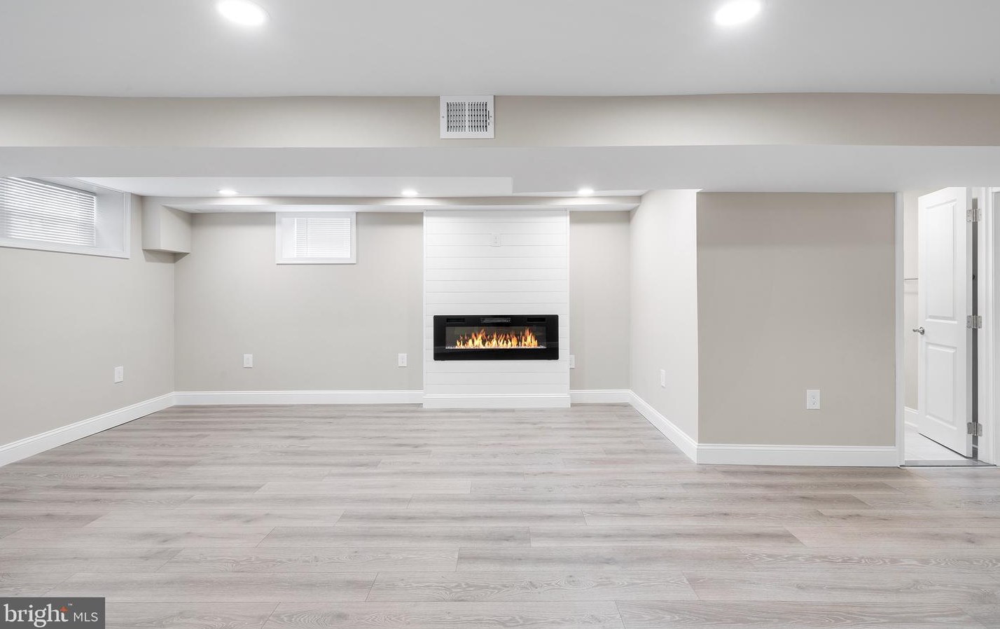 502 Glen Valley Dr, Norristown PA  19401-3129 exterior