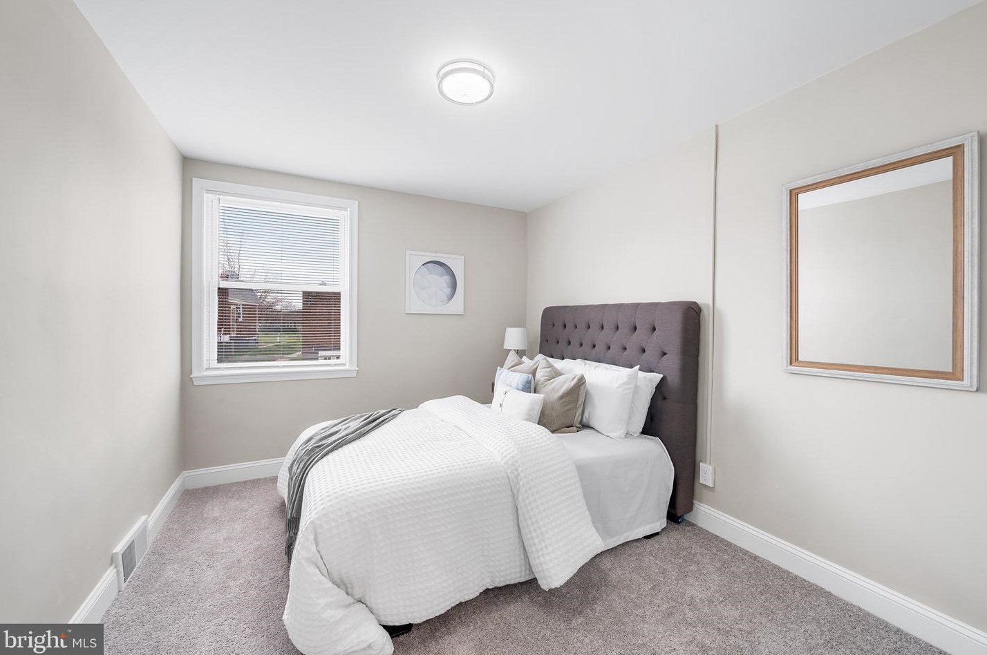 502 Glen Valley Dr, Norristown PA  19401-3129 exterior