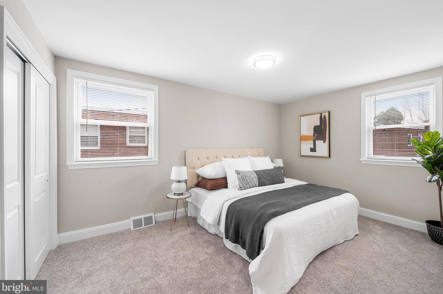 502 Glen Valley Dr, Norristown PA  19401-3129 exterior