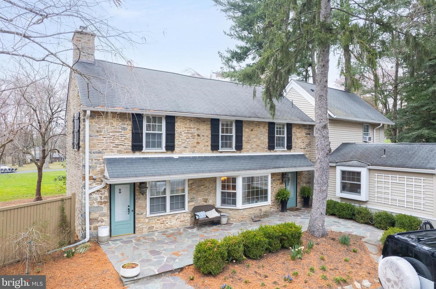 2045 Terwood Rd, Huntingdon Valley PA  19006-5503 exterior