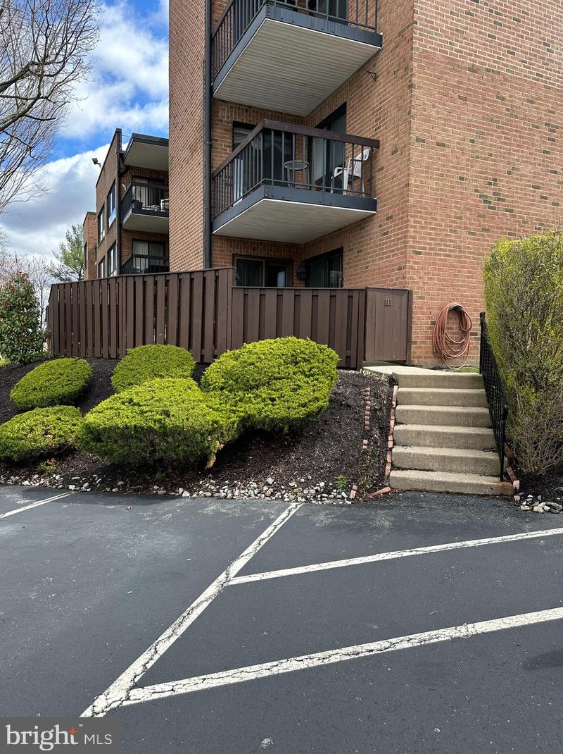 1680 Huntingdon Pike, Huntingdon Valley PA  19006-6906 exterior