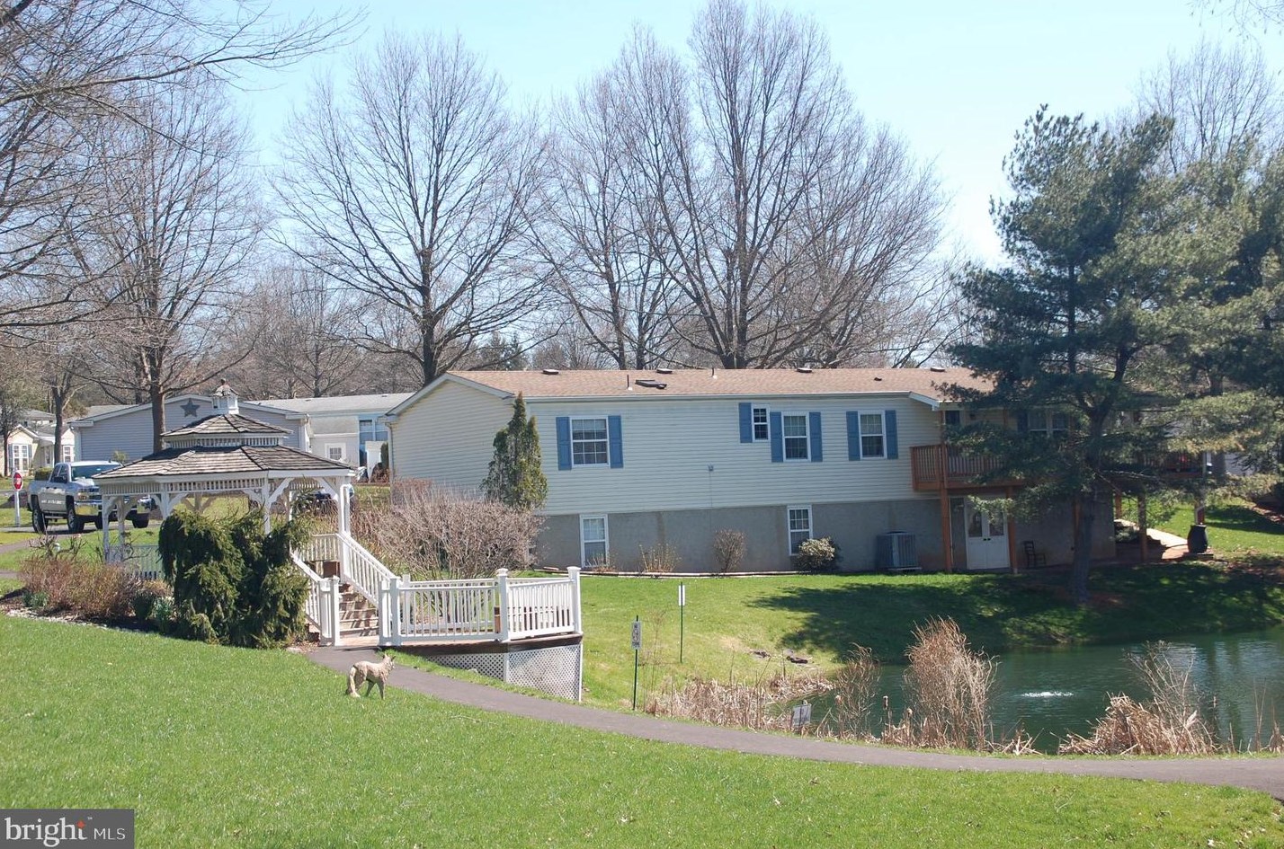 426 Westbury Dr, Souderton, PA 18964