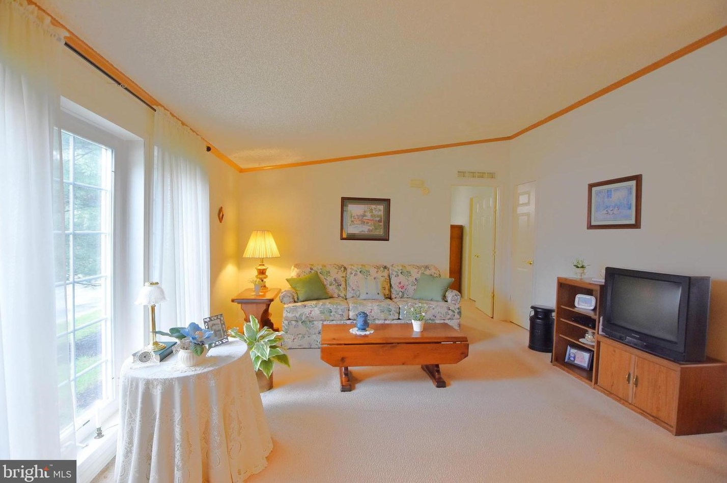 102 Deerfield Dr, Souderton, PA 18964
