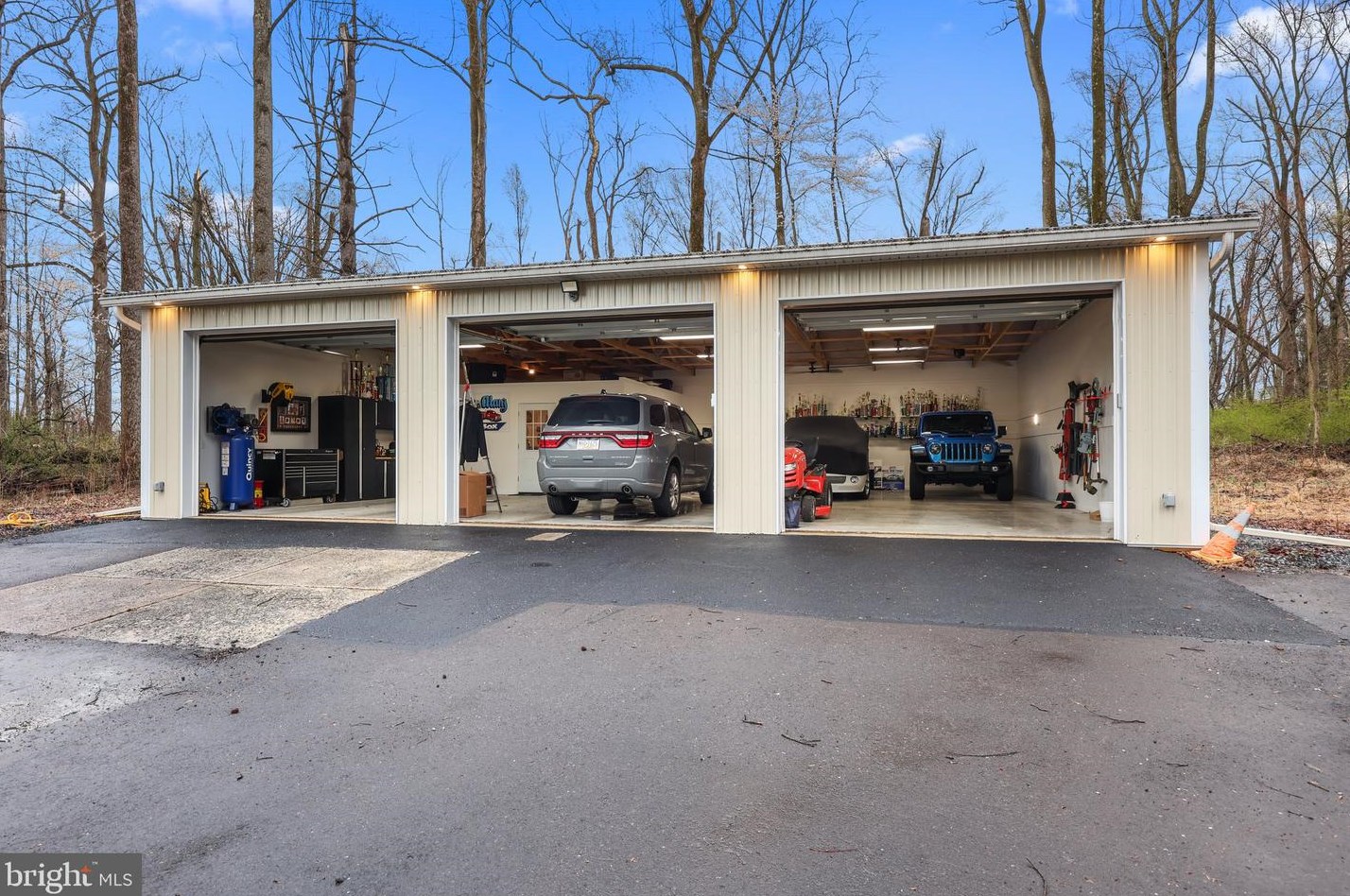 729 Butler Pike, Prospectville PA  19002-2309 exterior