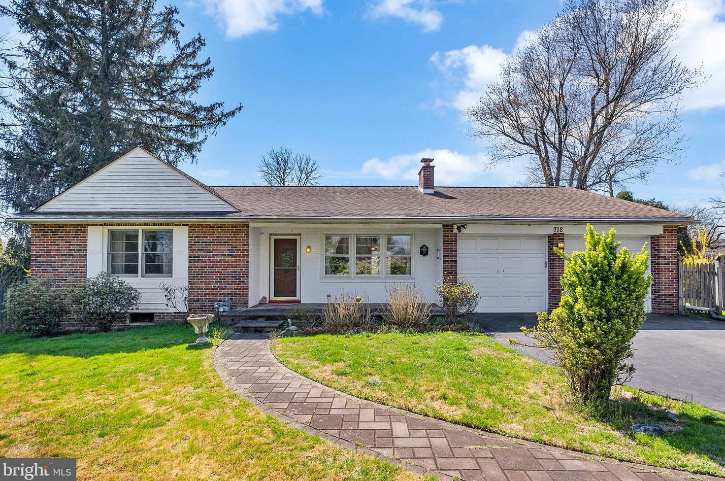 718 Dale Rd, Huntingdon Valley, PA 19006-8319