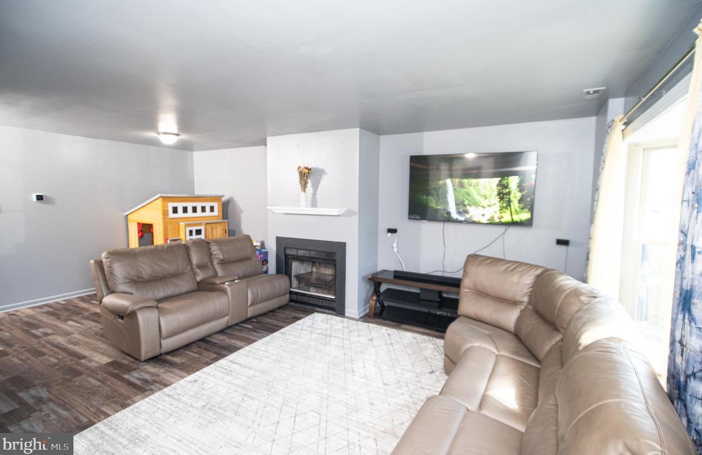 209 Pinetree Ct, Pottstown, PA 19464