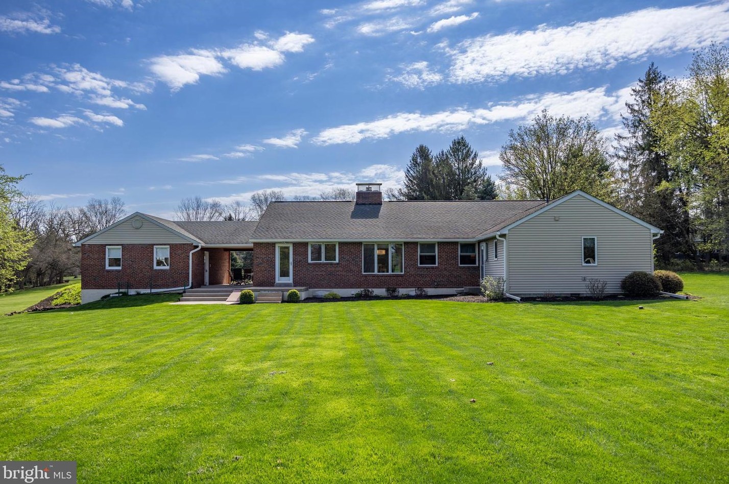 1115 Hollow Rd, Collegeville, PA 19426