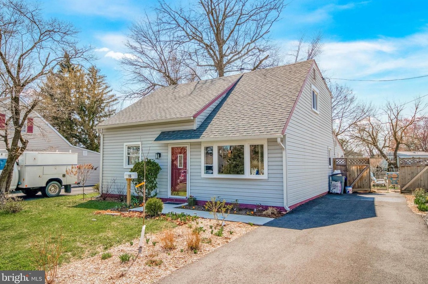 16 Rorer Ave, Hatboro, PA 19040