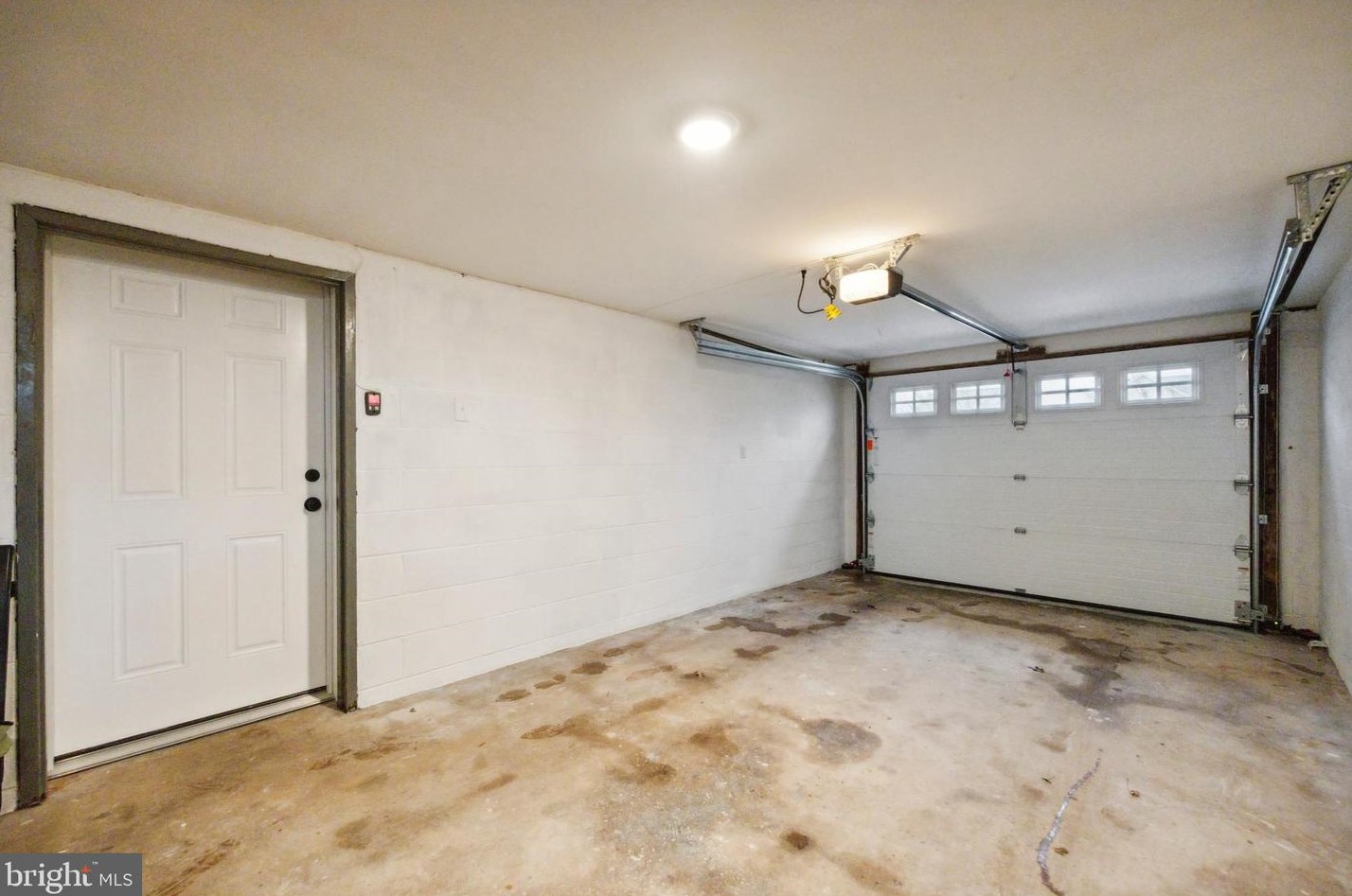 2935 Middle Creek Rd, Gilbertsville PA  19525-8900 exterior