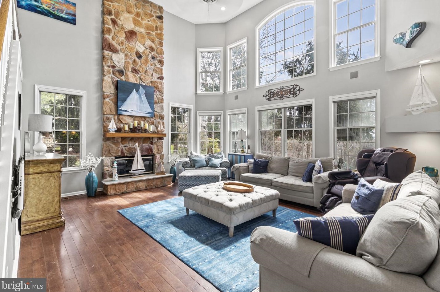 1902 Black Hawk Cir, Norristown PA  19403-1869 exterior