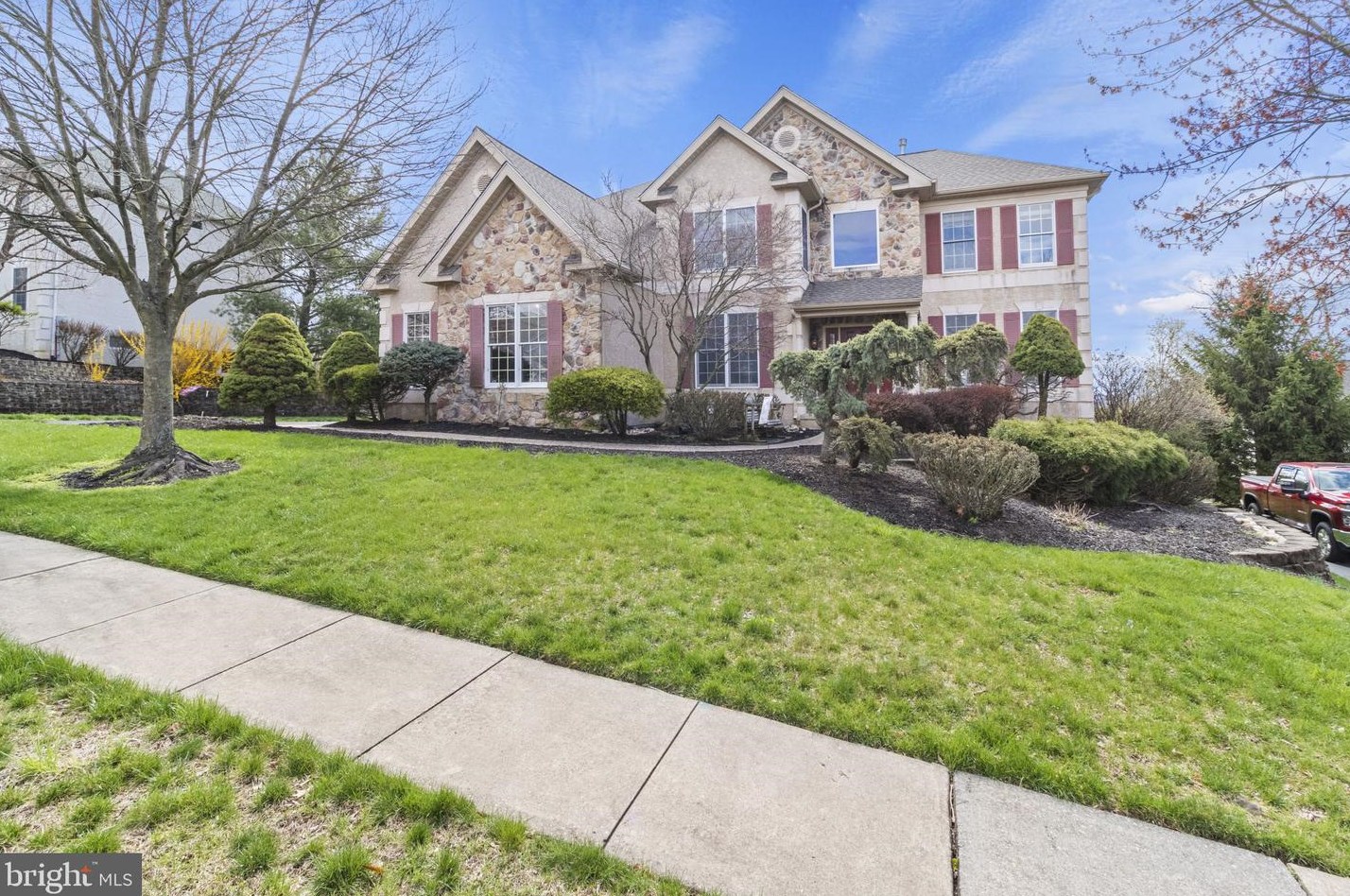 1902 Black Hawk Cir, Norristown, PA 19403-1869