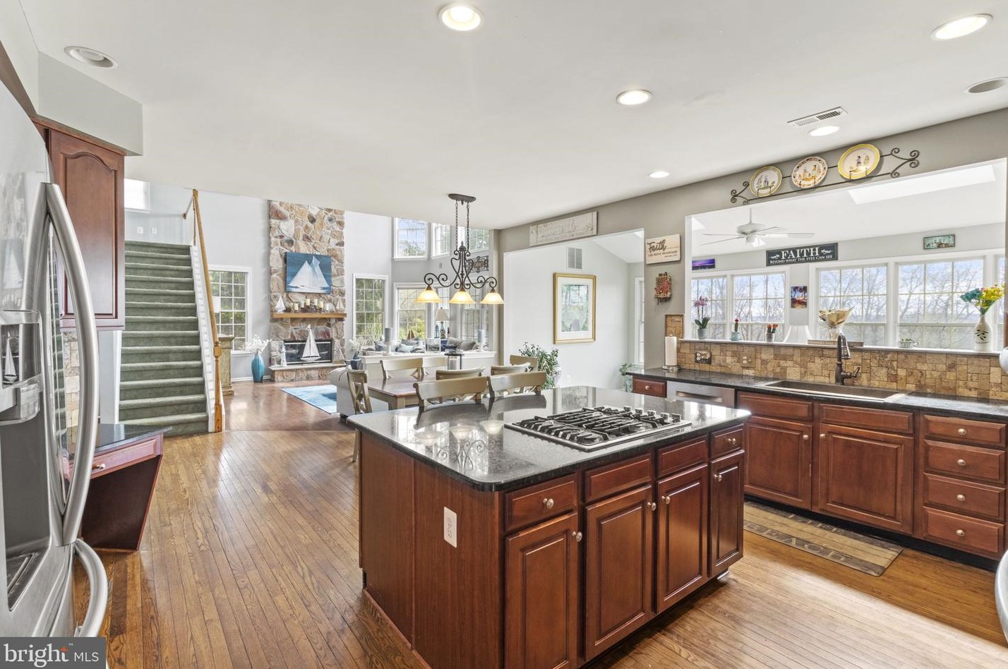 1902 Black Hawk Cir, Norristown PA  19403-1869 exterior