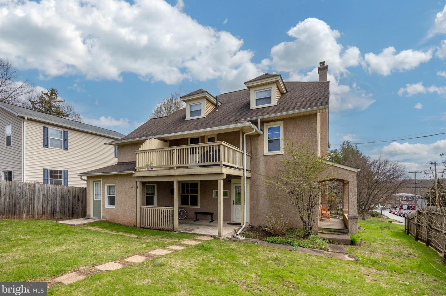 209 Centennial St, Collegeville PA  19426-1813 exterior