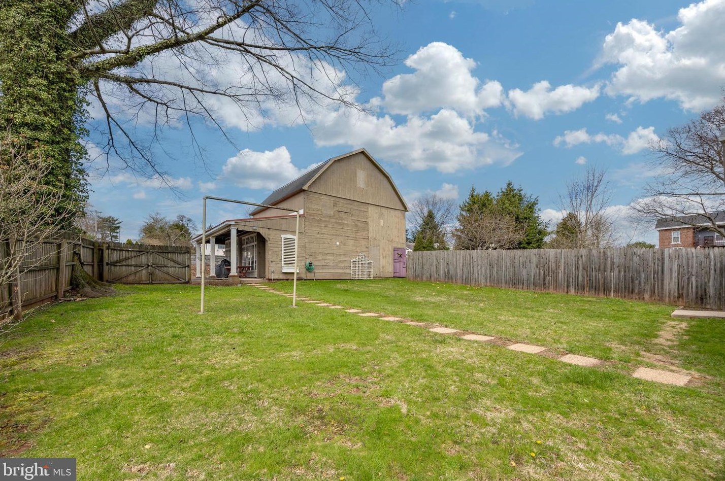 209 Centennial St, Collegeville PA  19426-1813 exterior