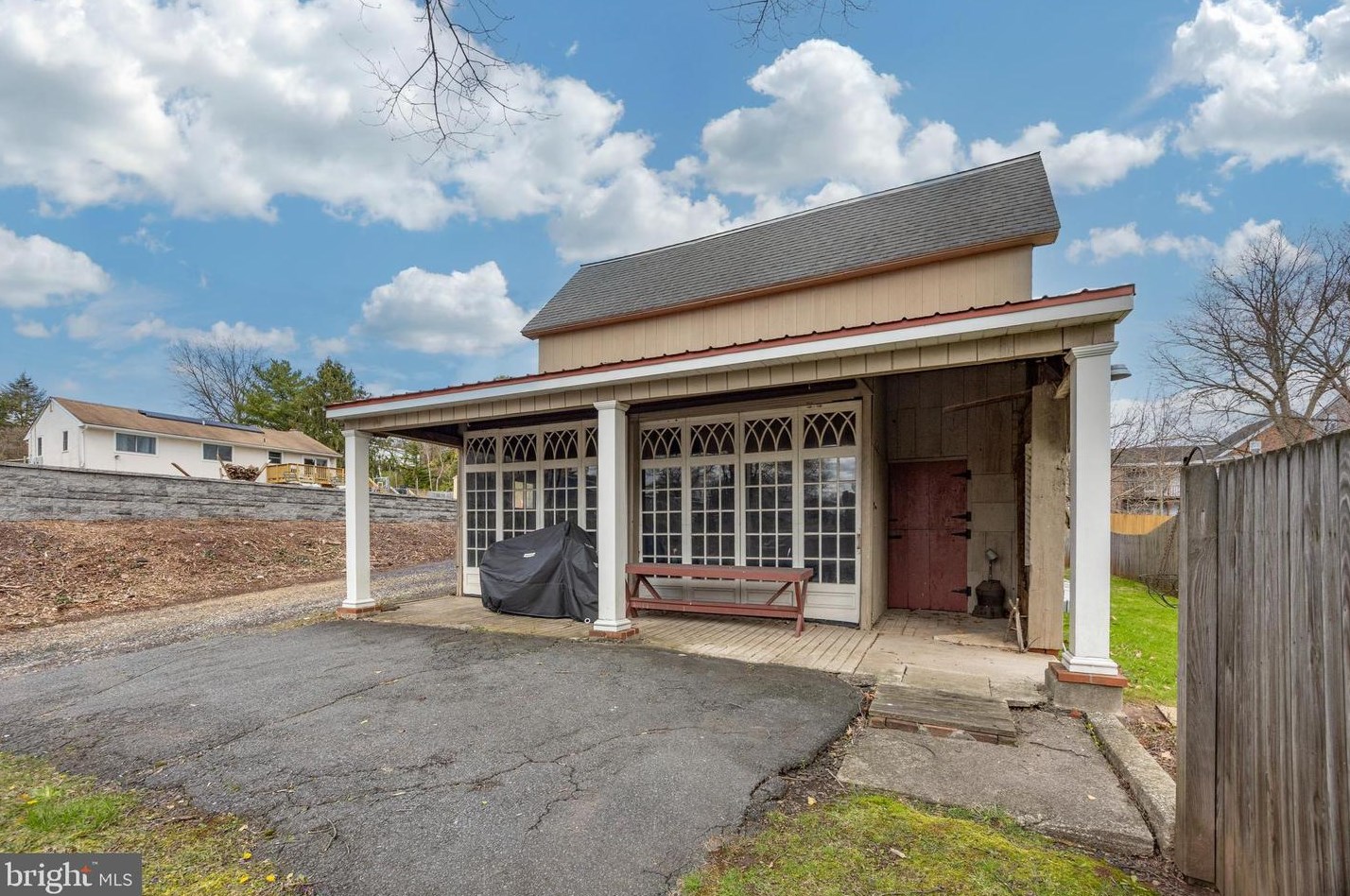209 Centennial St, Collegeville PA  19426-1813 exterior