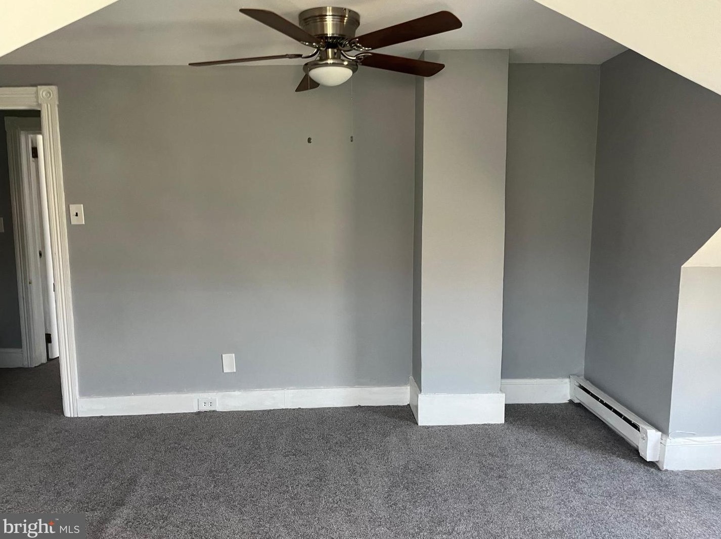 532 Davisville Rd, Willow Grove, PA 19090