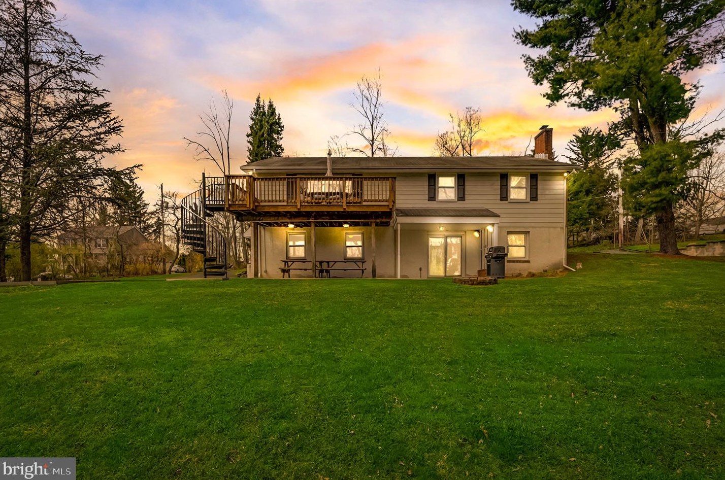 810 Mountainview Ave, Collegeville, PA 19473