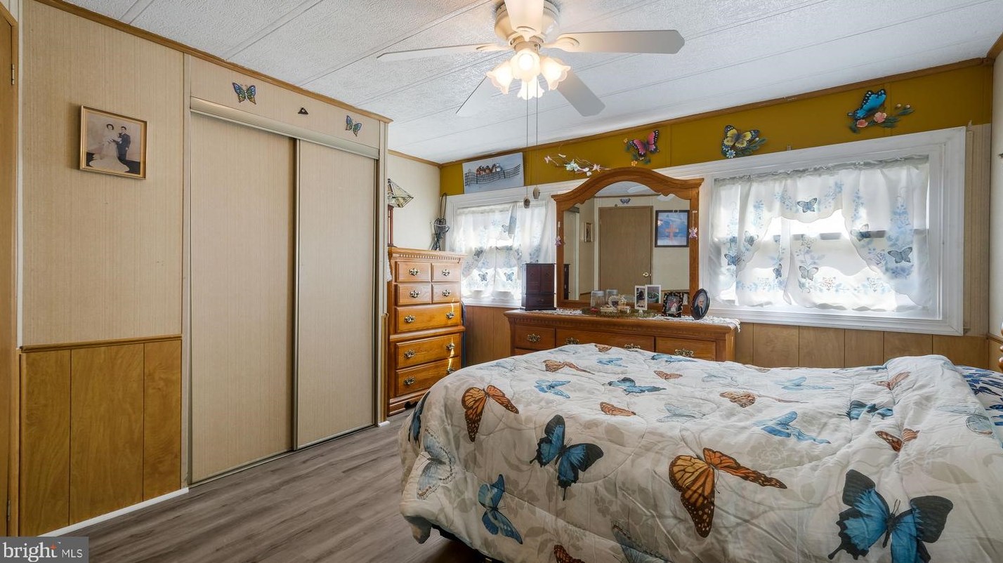 350 Woodstream Way, North Wales PA  19454-1142 exterior