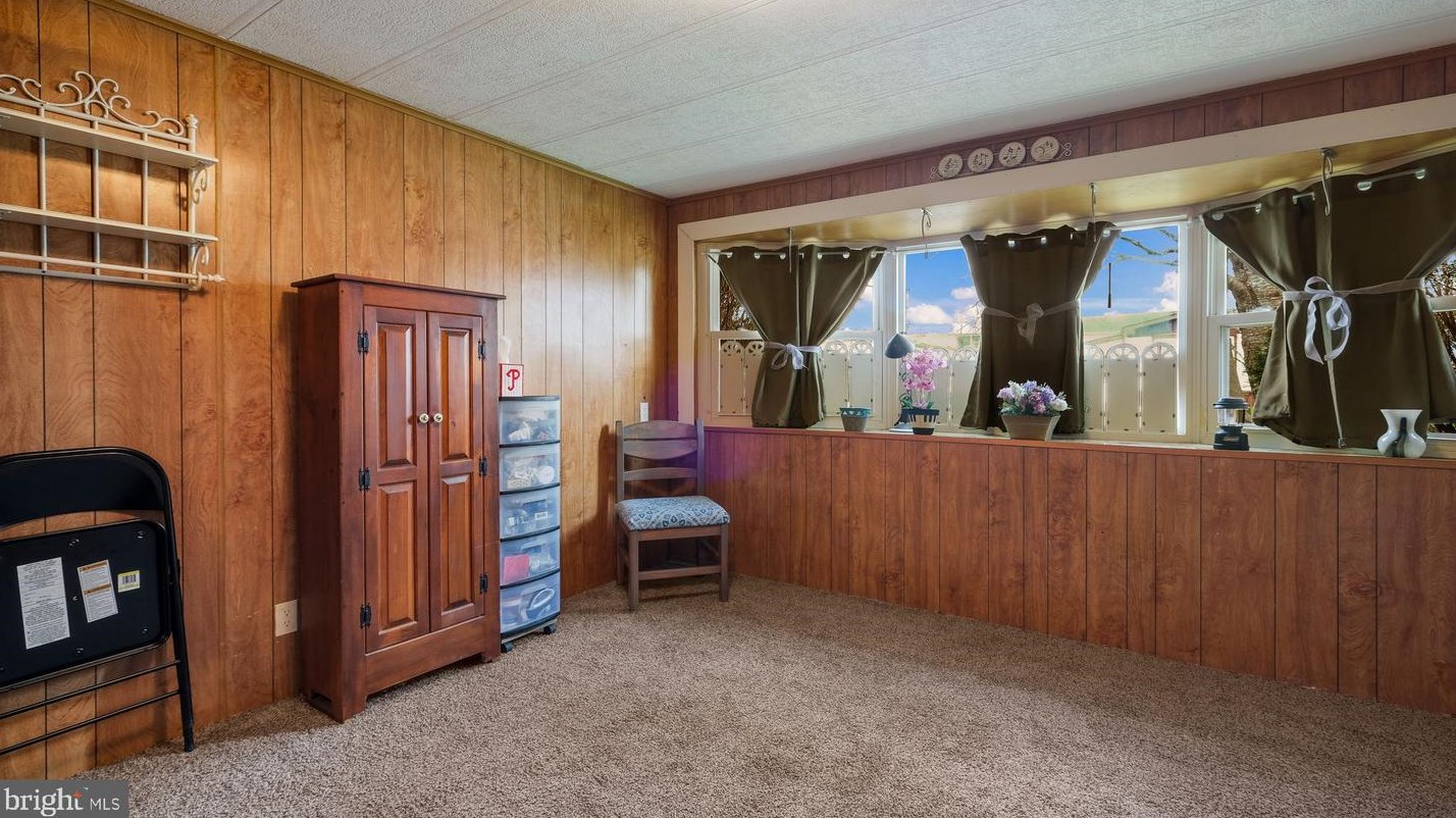 350 Woodstream Way, North Wales PA  19454-1142 exterior