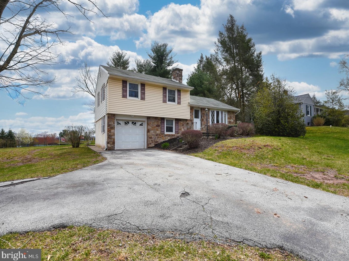 311 E 9th Ave, Collegeville, PA 19426