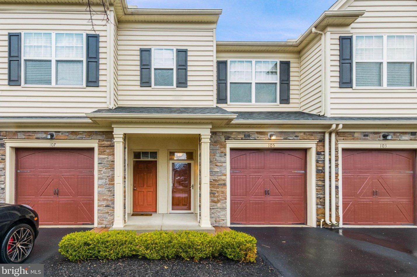105 Bradbury Dr, Norristown, PA 19401-1901