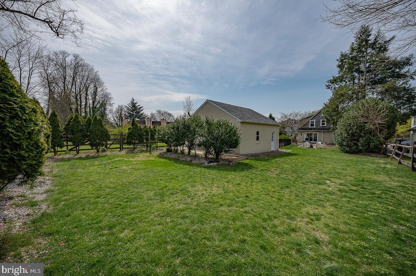 547 Barrett Ave, Haverford PA  19041-1401 exterior