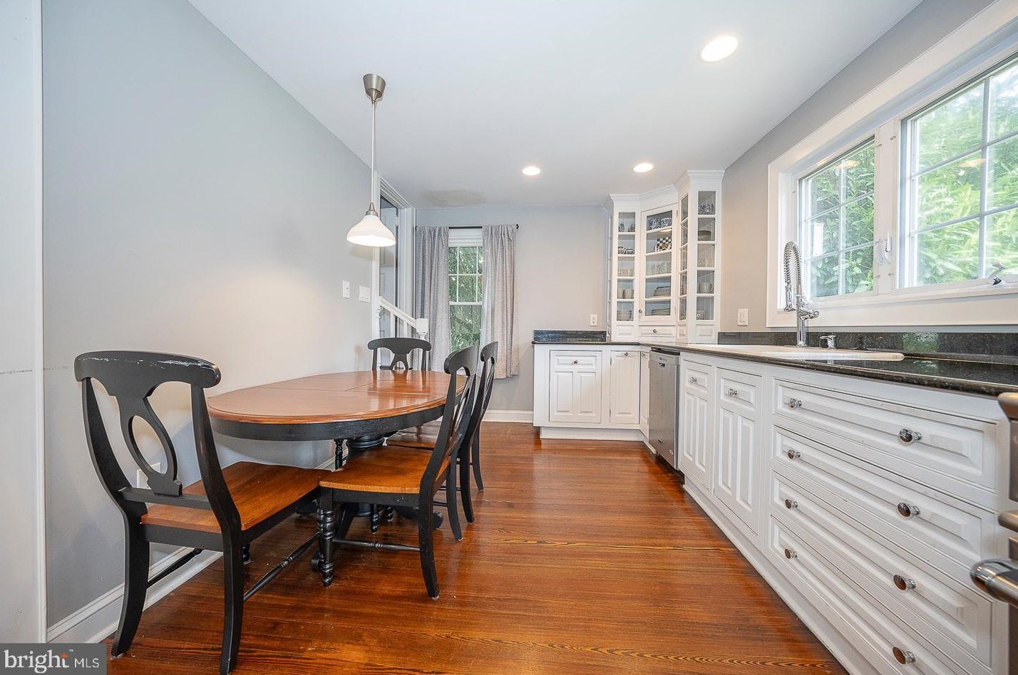 547 Barrett Ave, Haverford PA  19041-1401 exterior
