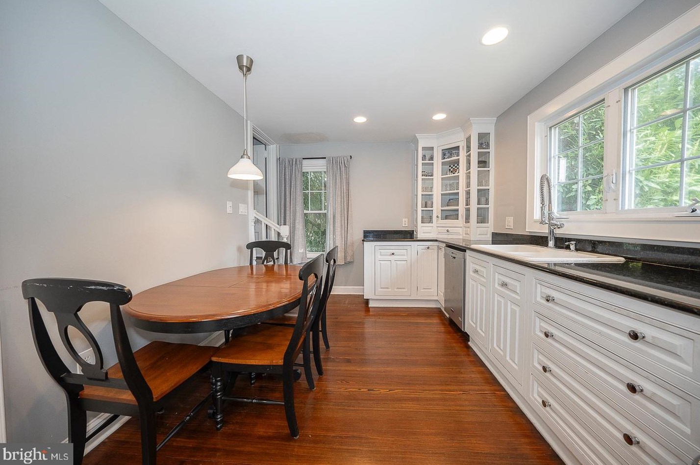 547 Barrett Ave, Haverford PA  19041-1401 exterior
