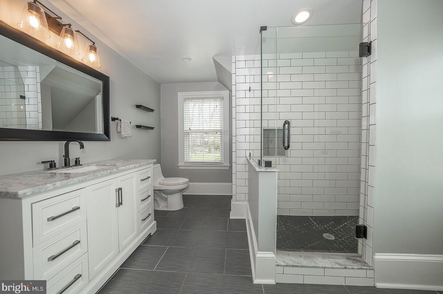 547 Barrett Ave, Haverford PA  19041-1401 exterior