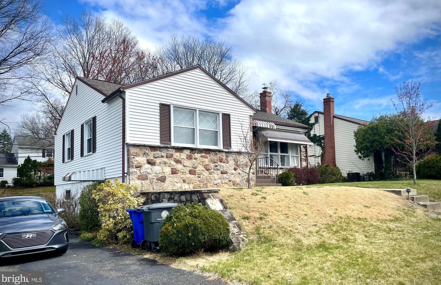 943 N Hills Blvd, Pottstown, PA 19464