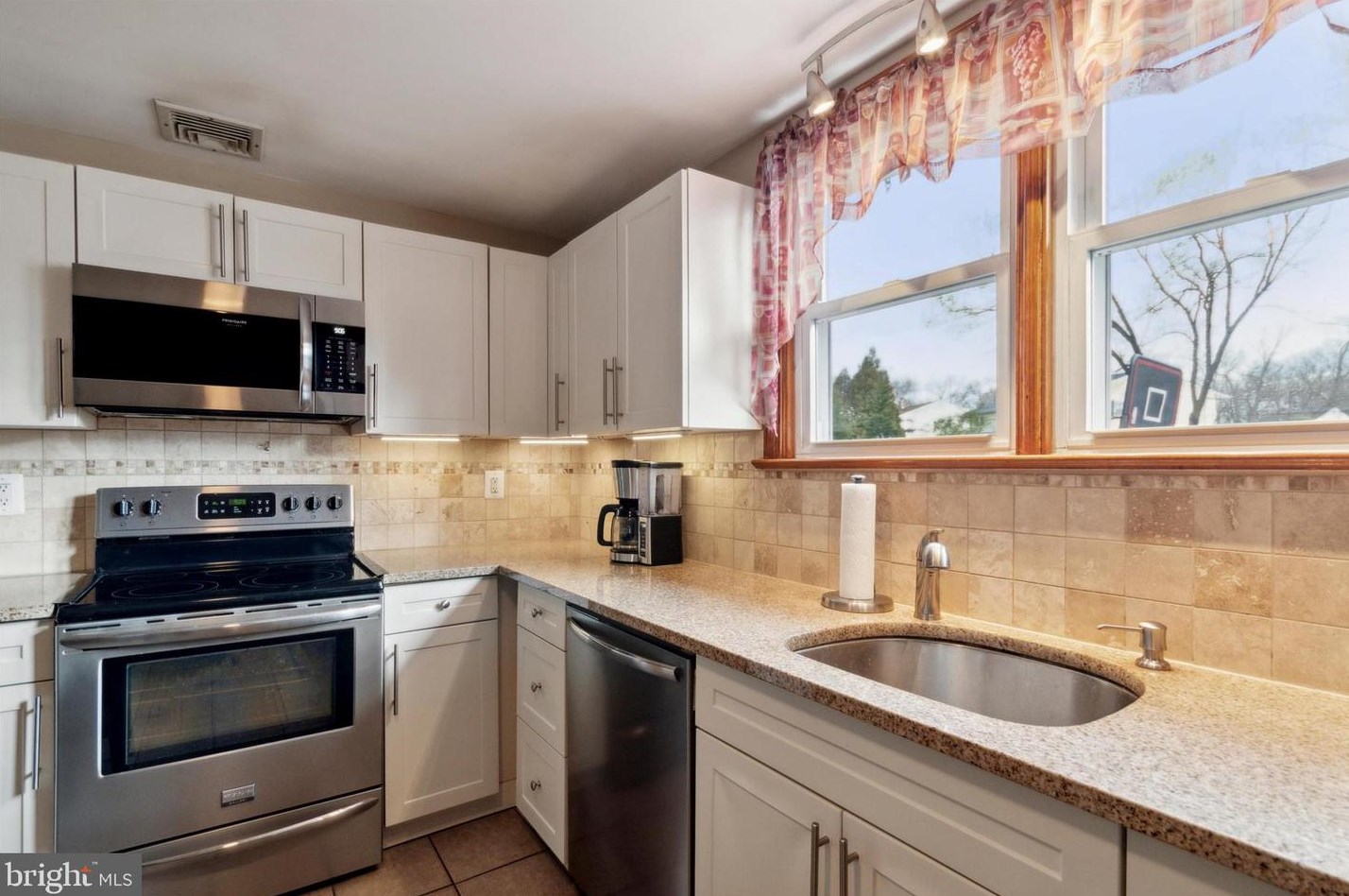 2757 Belmont Ave, Norristown PA  19403-1679 exterior