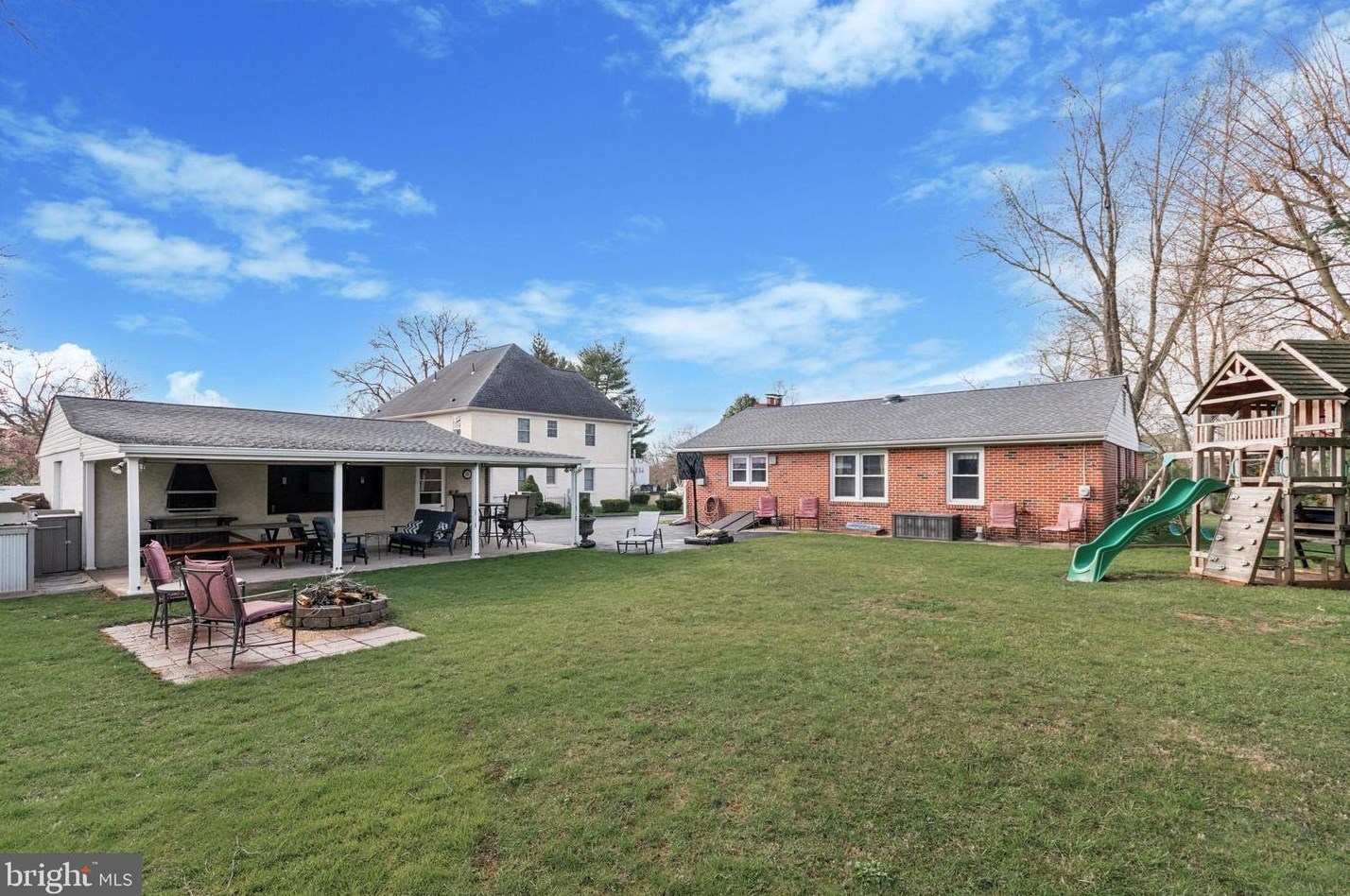 2757 Belmont Ave, Norristown PA  19403-1679 exterior