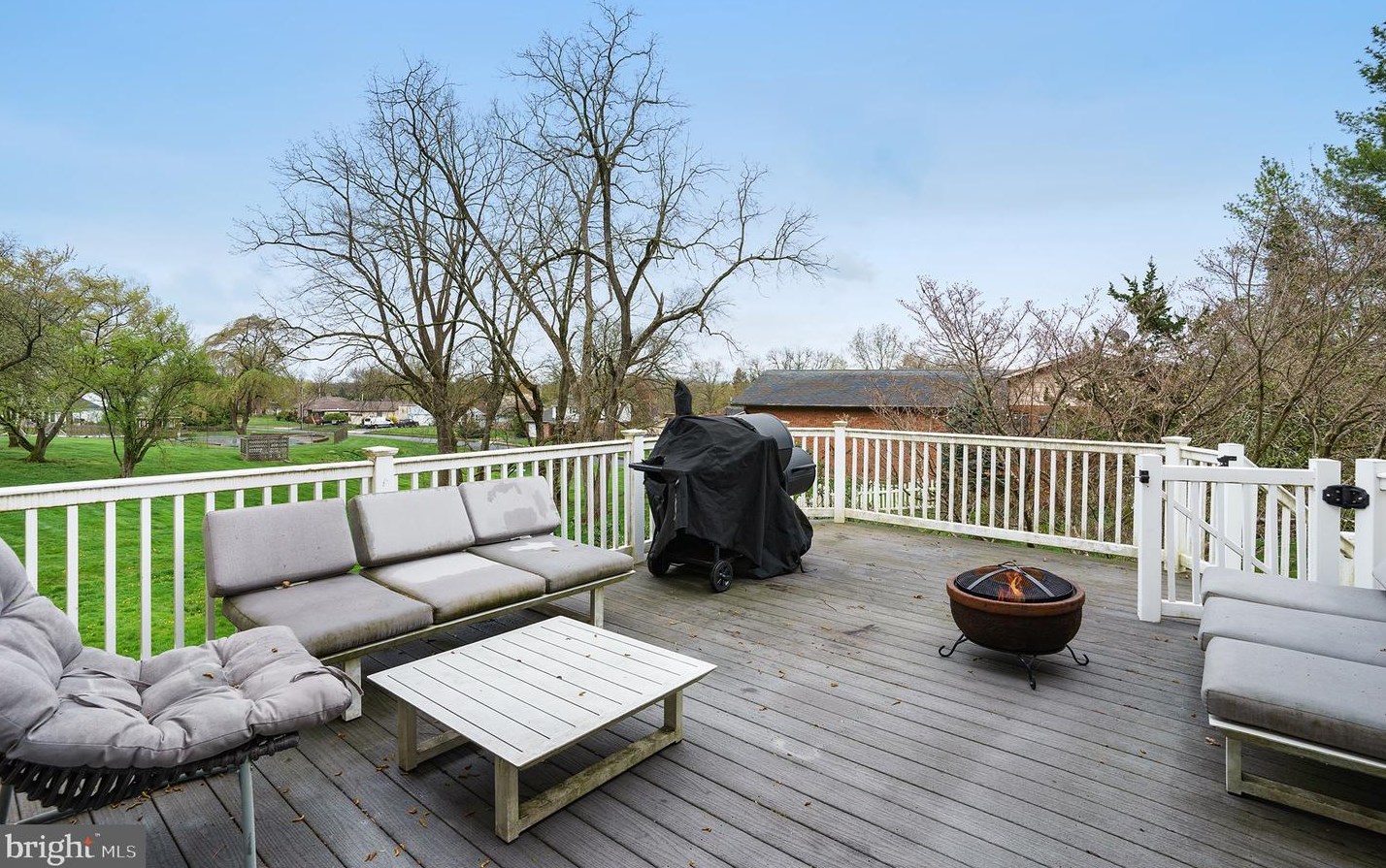 1110 Wilson St, Pottstown PA  19464-4466 exterior