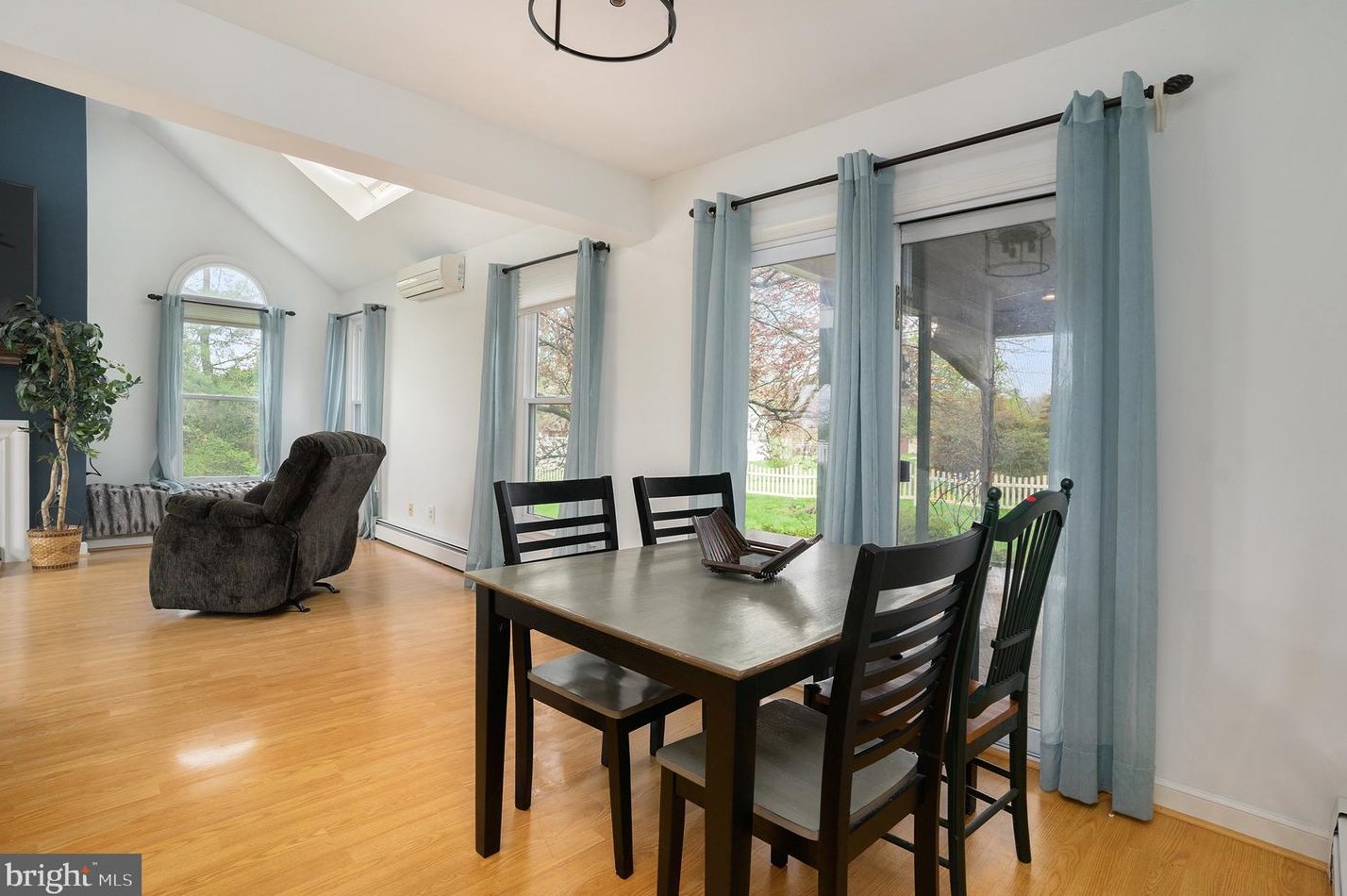 1110 Wilson St, Pottstown PA  19464-4466 exterior