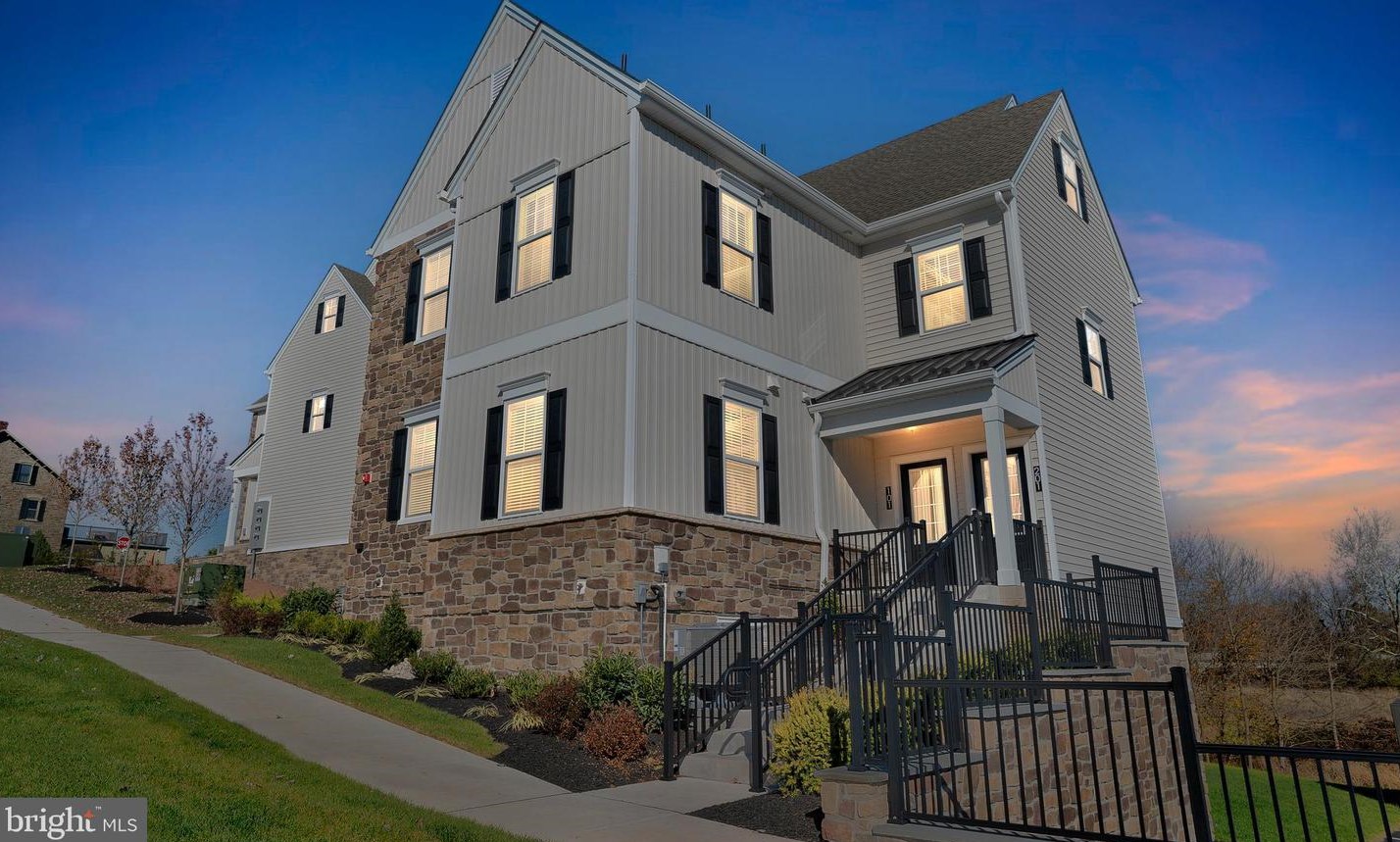 17 Mainland Rd #115, Harleysville, PA 19438