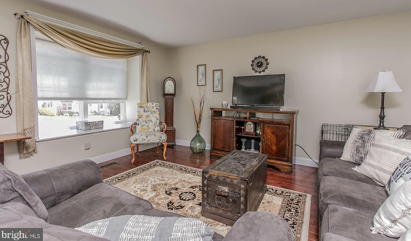 1417 Sentry Ln, Norristown, PA 19403