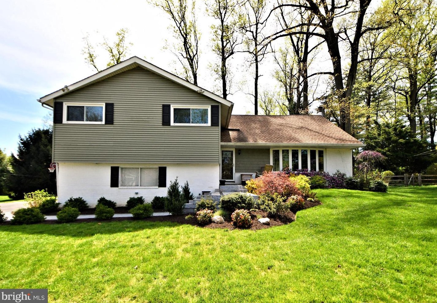 1056 Devon Rd, Meadowbrook, PA 19046