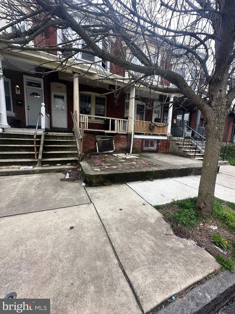 1058 Powell St, Norristown, PA 19401-3818