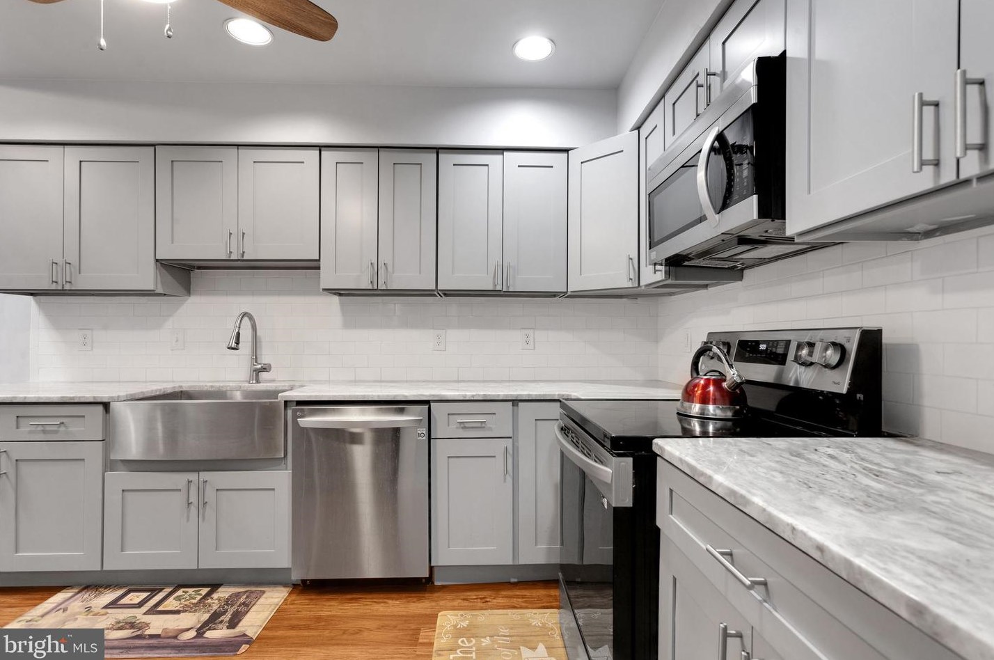 298 Ironwood Cir, Melrose Park, PA 19027-1336