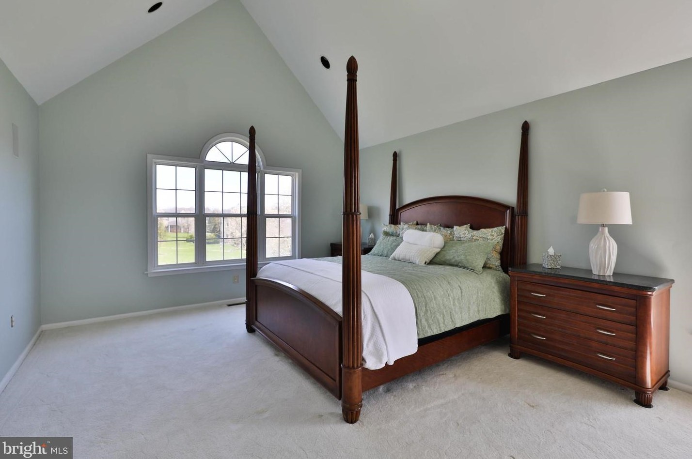 149 Raven Hollow Dr, North Wales PA  19454-4429 exterior