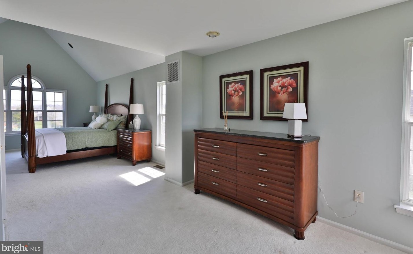 149 Raven Hollow Dr, North Wales PA  19454-4429 exterior