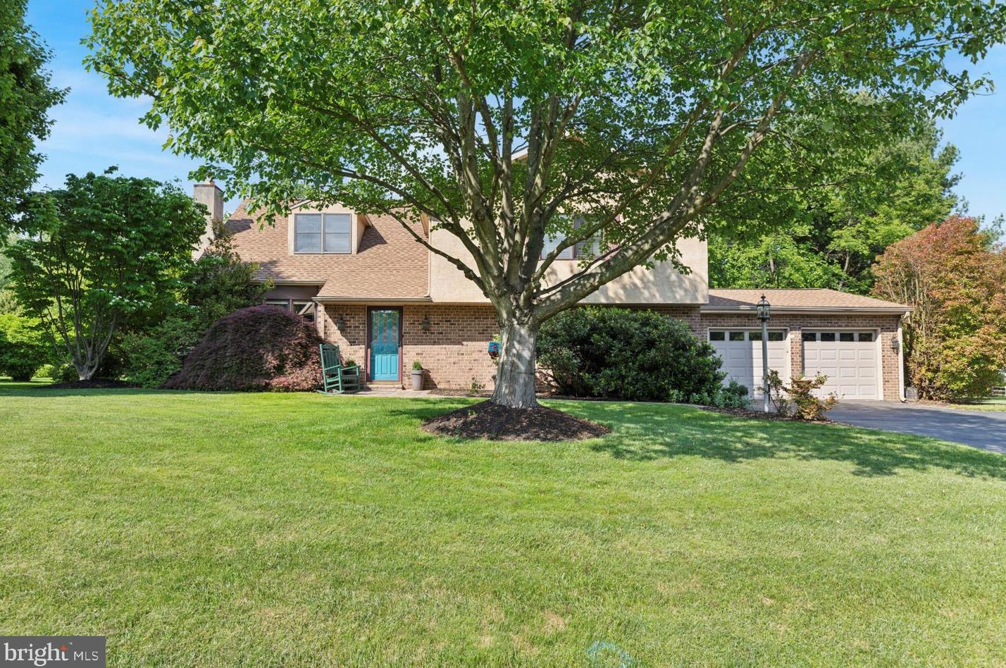 1332 Barton Dr, Fort Washington, PA 19034