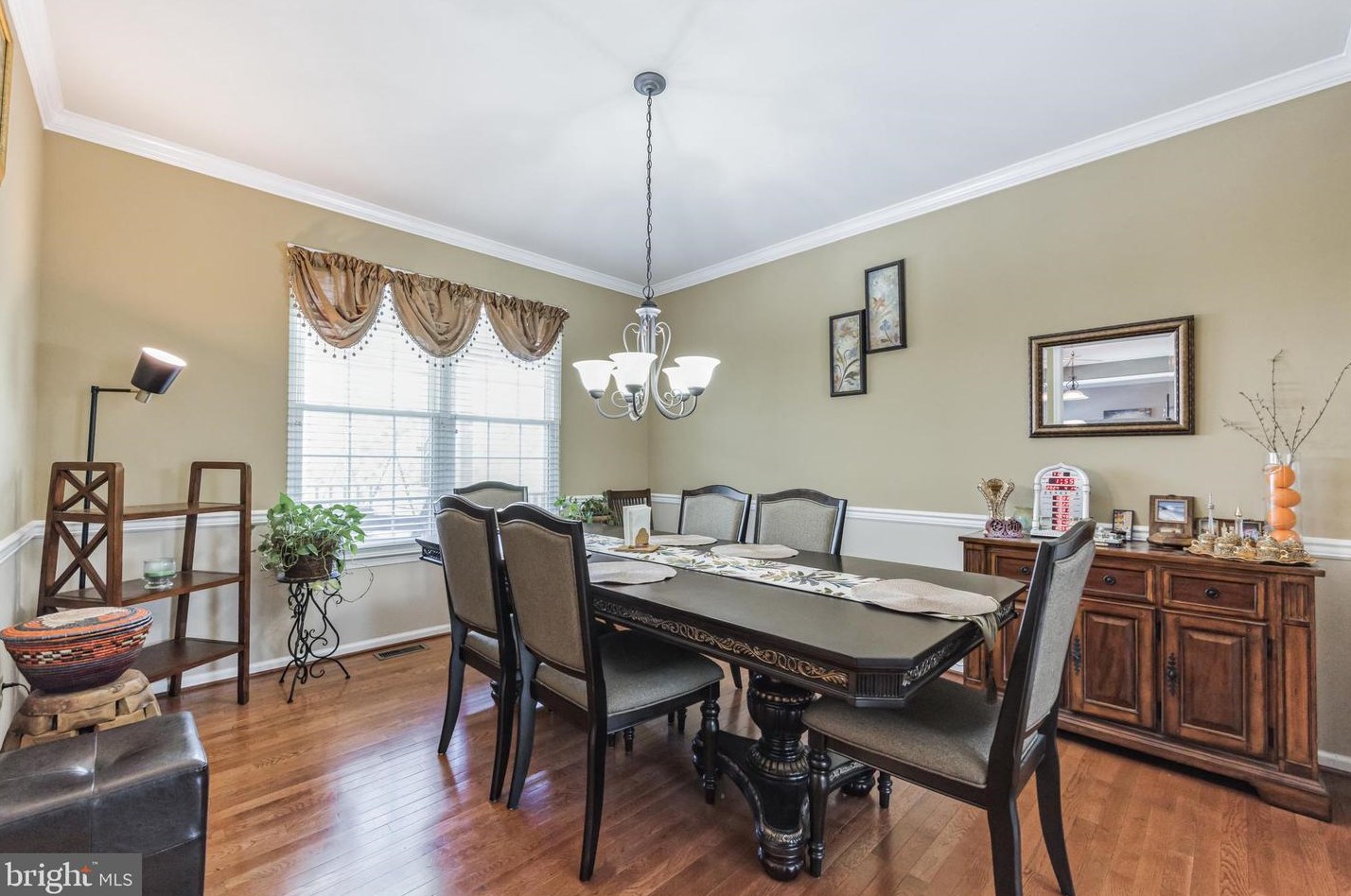 533 Creekview Dr, Harleysville PA  19438-2438 exterior