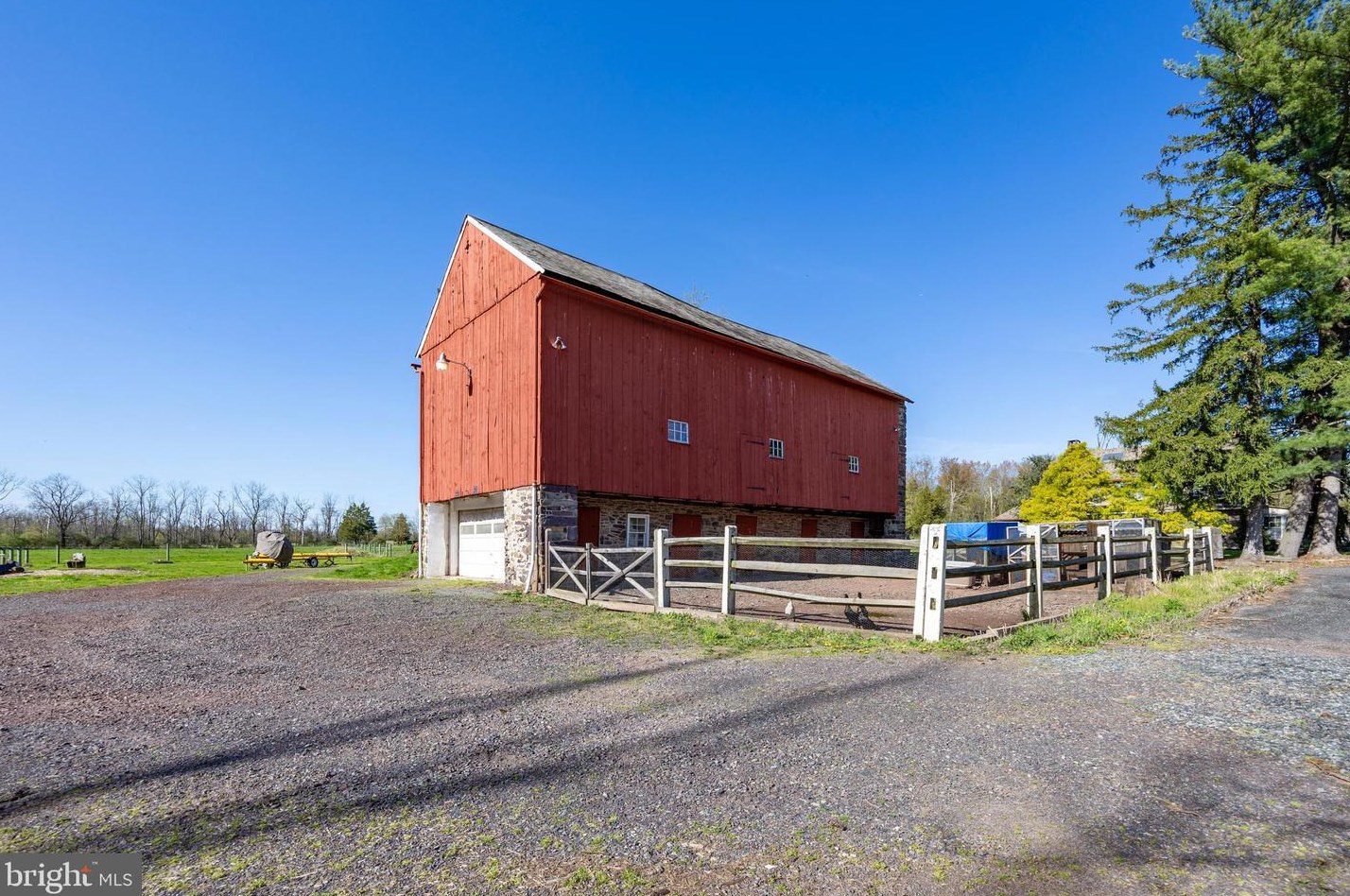 4560 E Campbell Rd, Red Hill, PA 18073