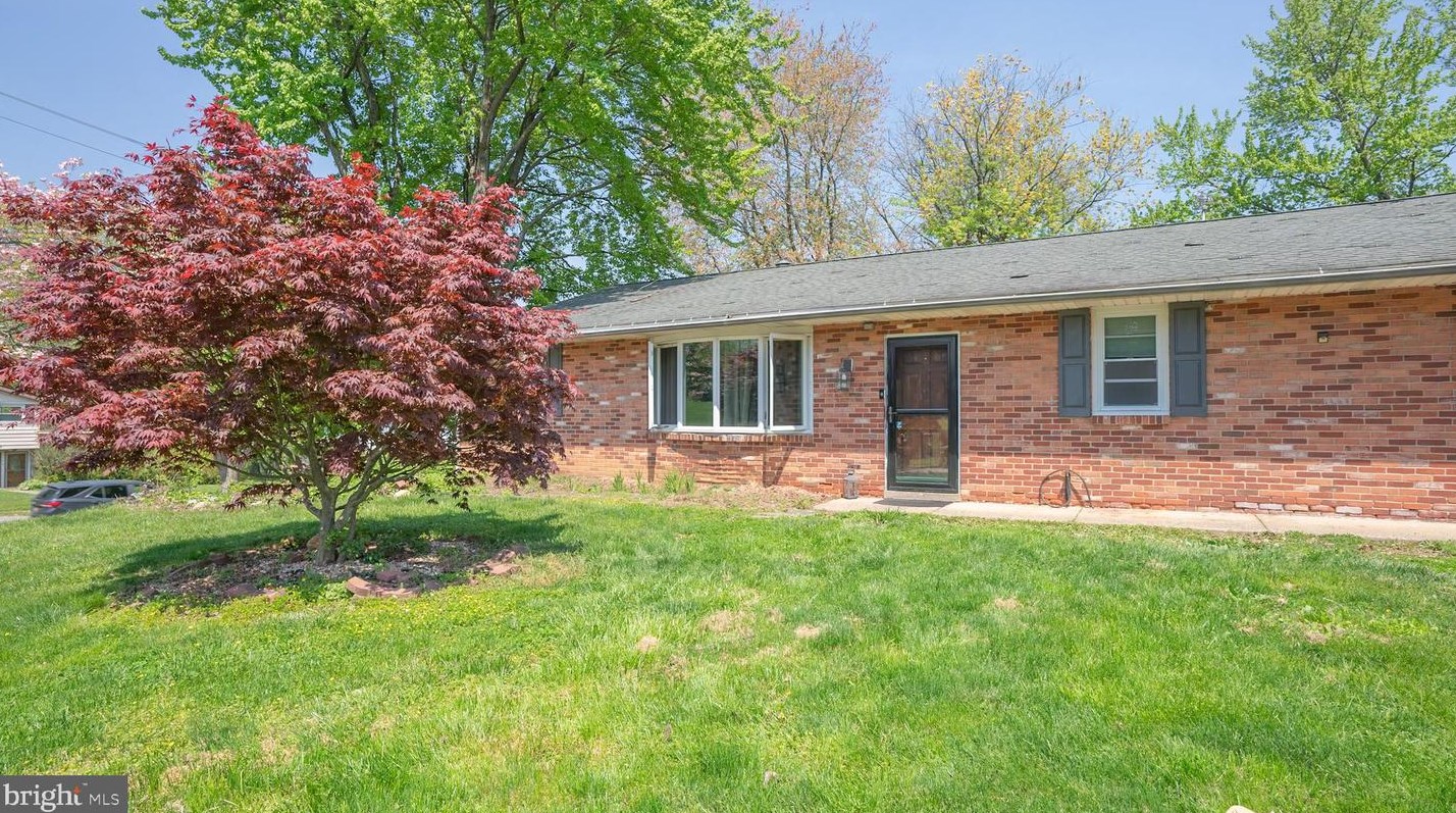 3345 Jeffrey Dr, Dresher, PA 19025-1701