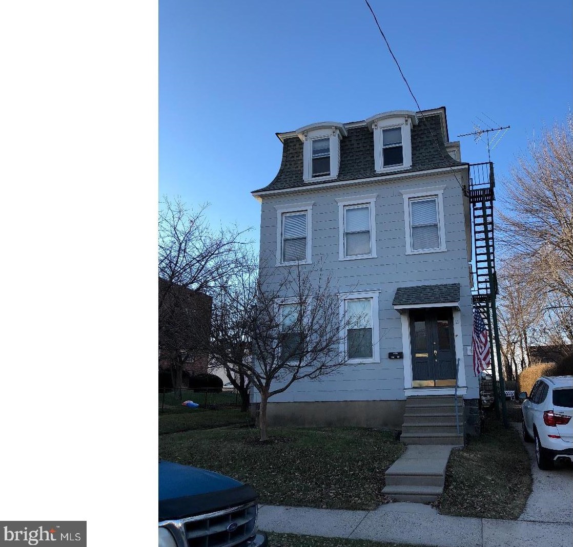 11 N Central Ave #3, Meadowbrook, PA 19046
