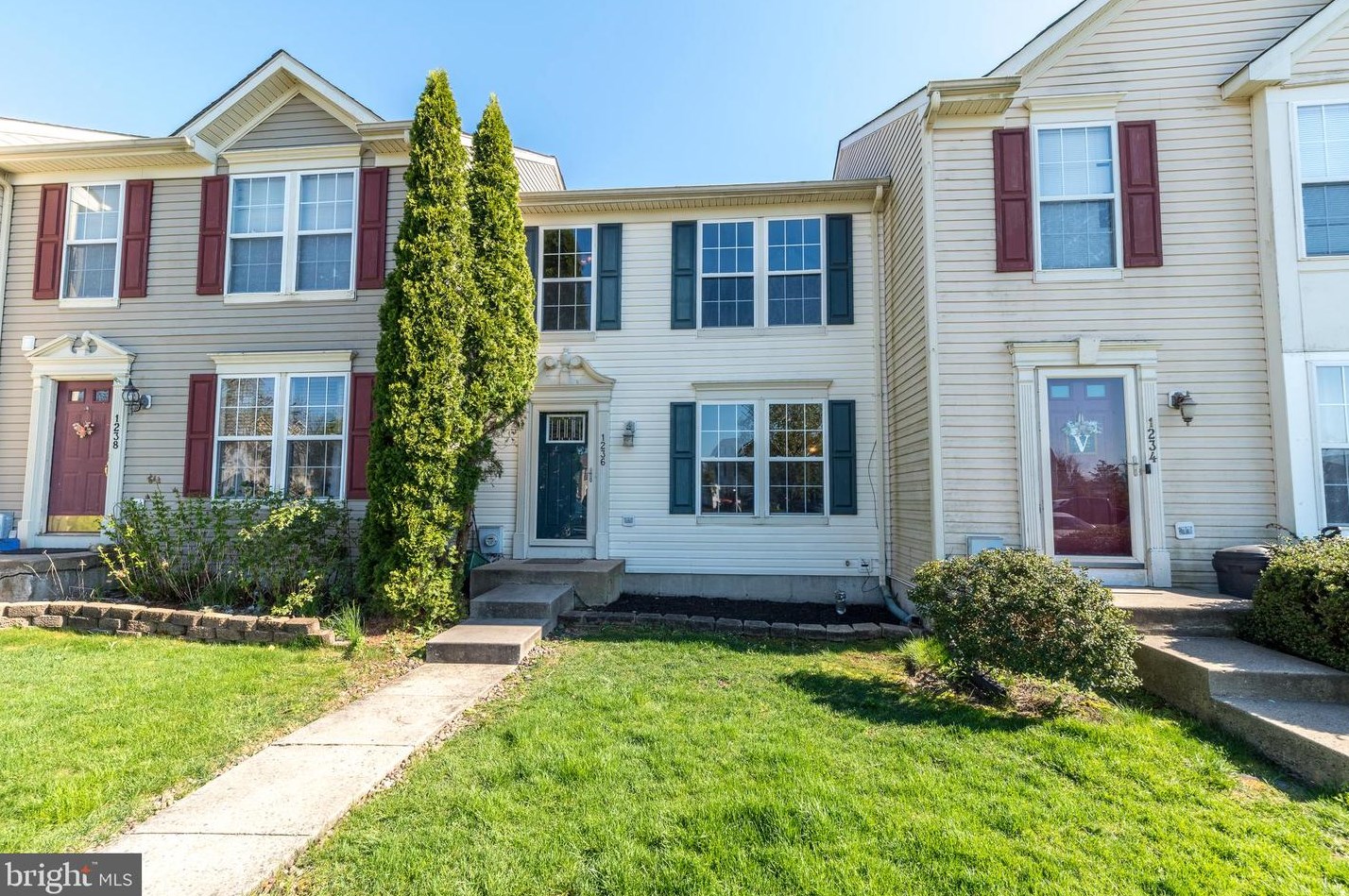 1236 Hunter Ln, Perkiomenville, PA 18074-9445