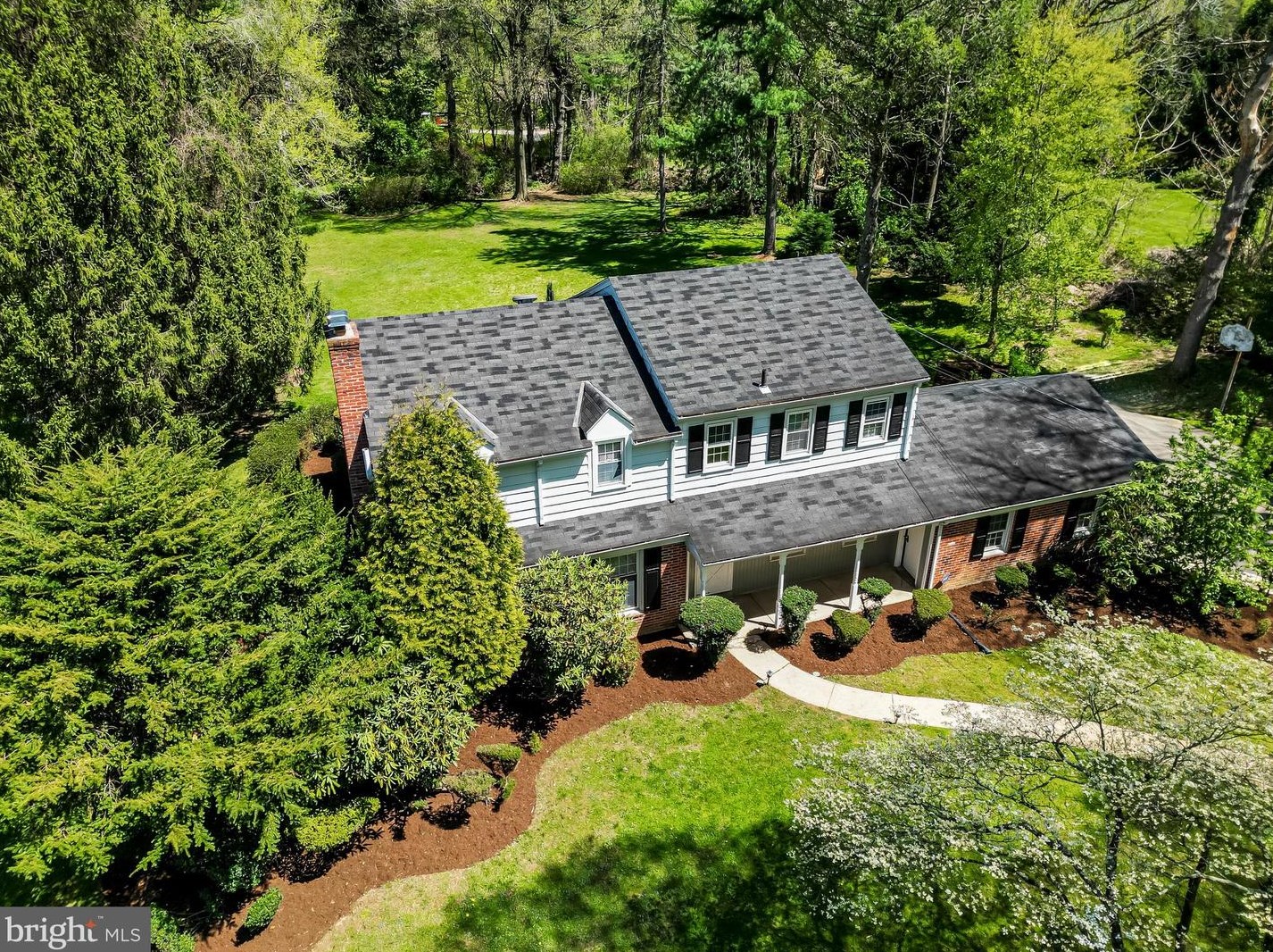 2001 County Line Rd, Ithan, PA 19085