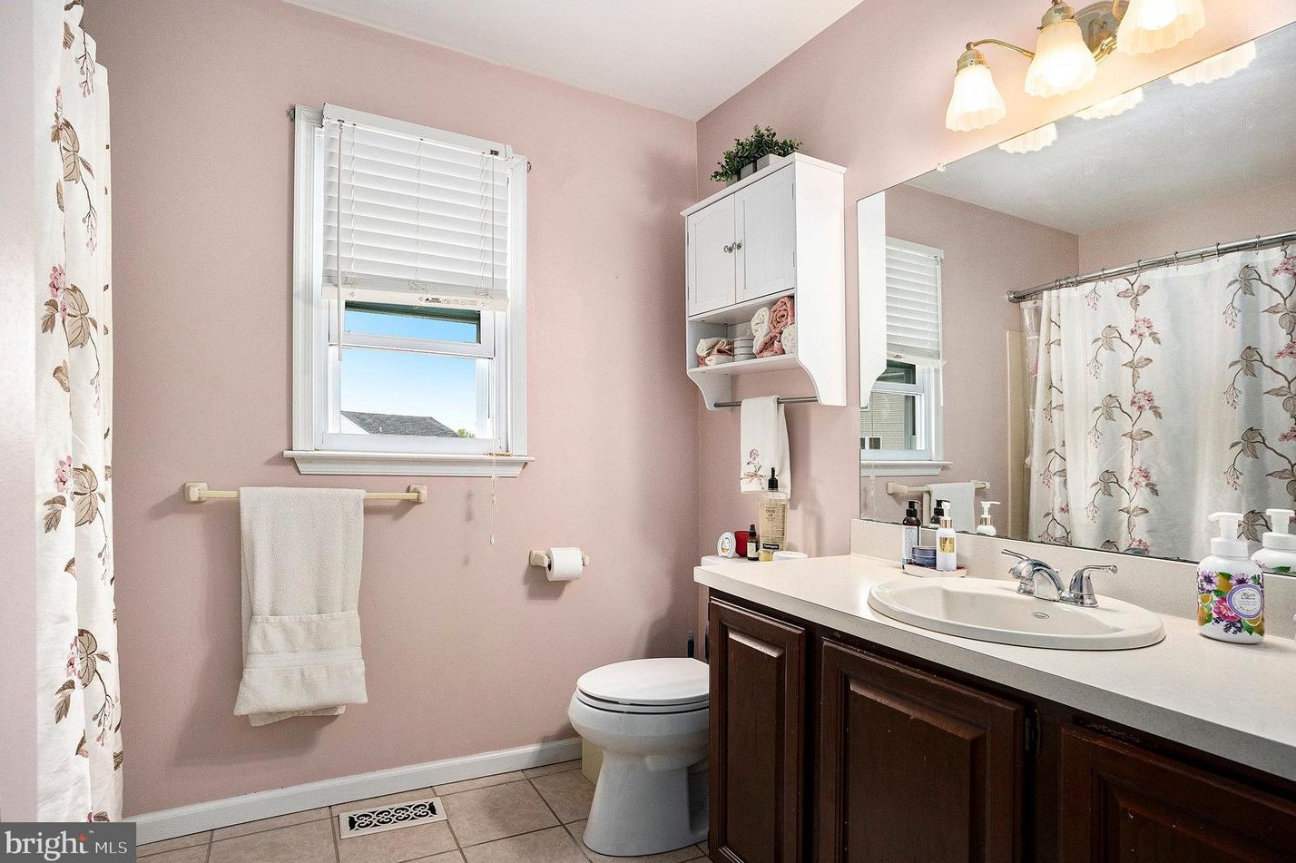 2115 Foxtail Dr, Pottstown PA  19464-2145 exterior